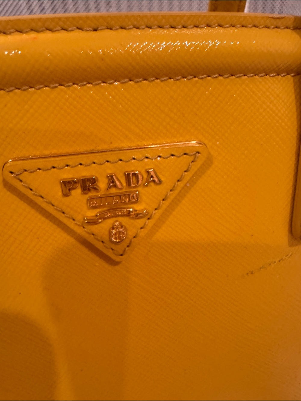 Prada BN2535 Galleria Saffiano Vernice Tote in Girasole Yellow with double COA! - Picture 4 of 16